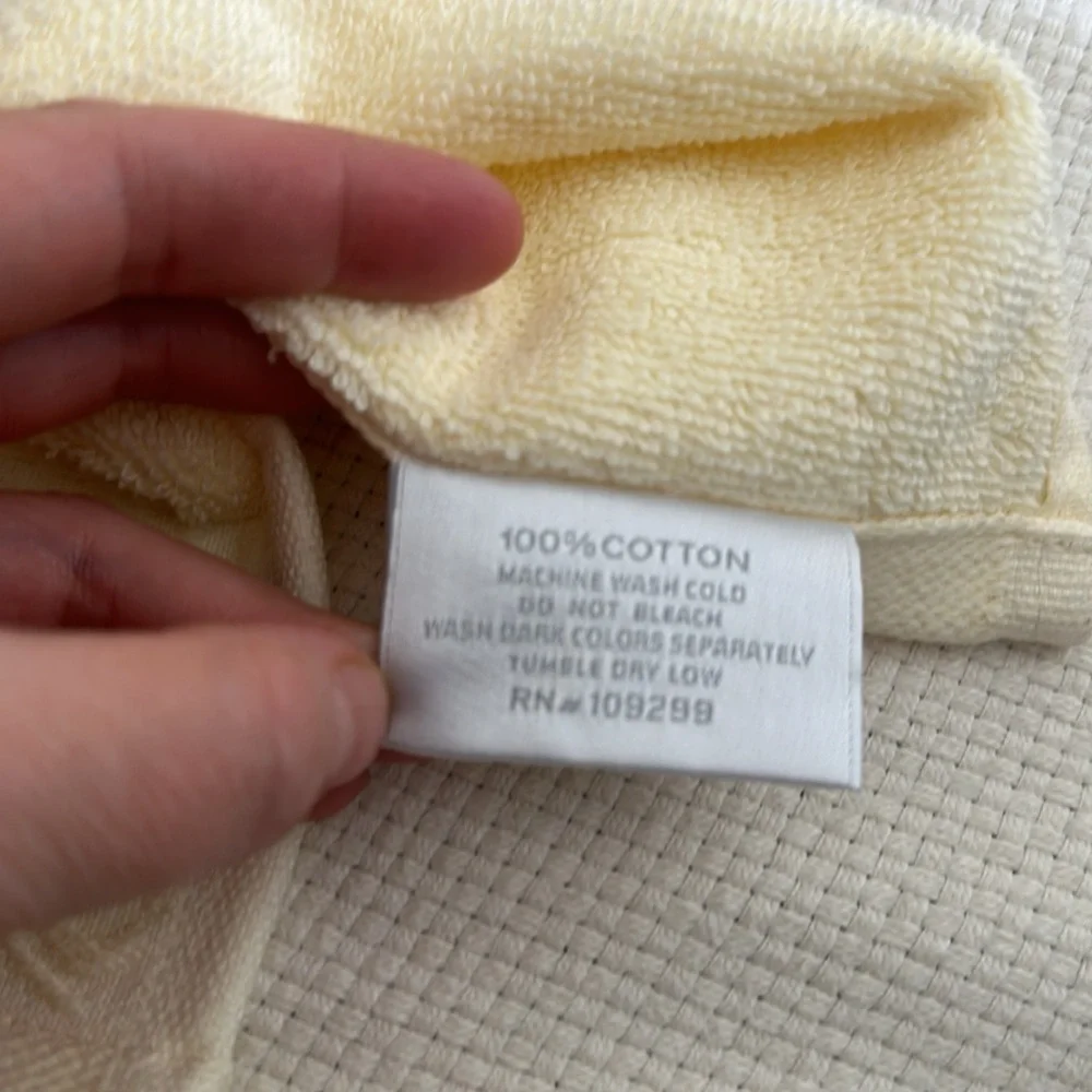 Sophia Vintage Hand Towel Embroidered 100% Cotton NWOT